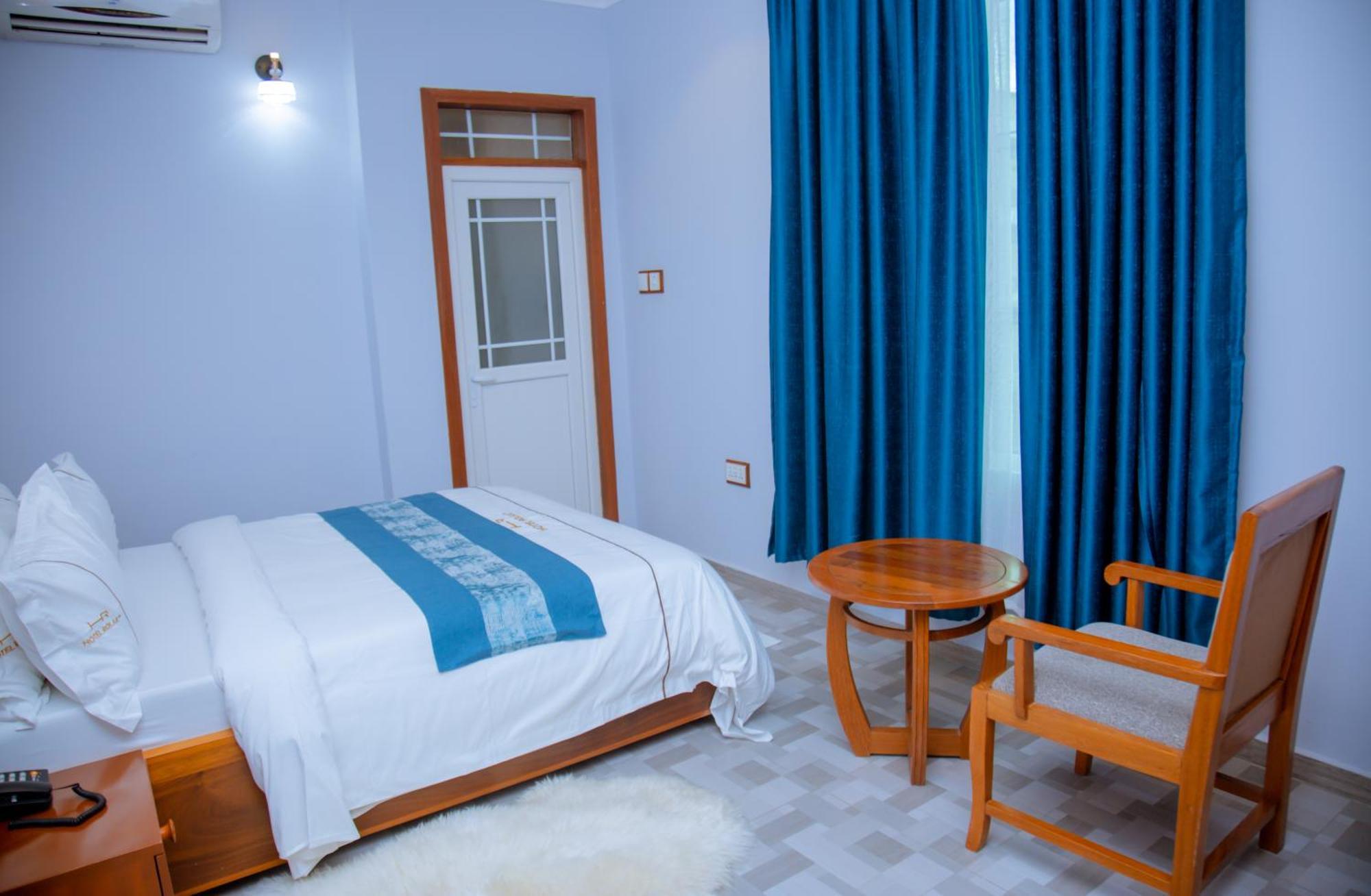 Hotel Rolax Dar es Salaam Exteriör bild