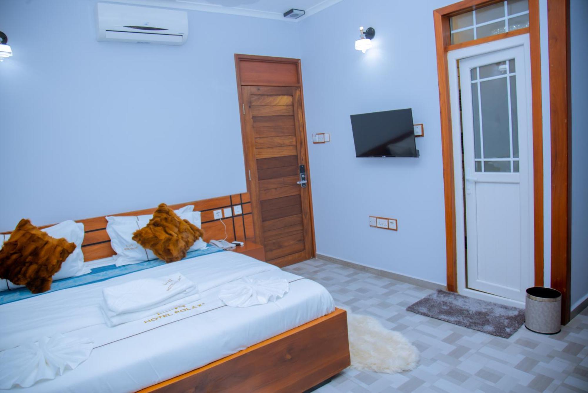 Hotel Rolax Dar es Salaam Exteriör bild